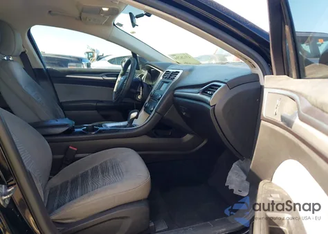 2016 Ford Fusion S z USA, uszkodzony, nr VIN 3FA6P0G70GR254798